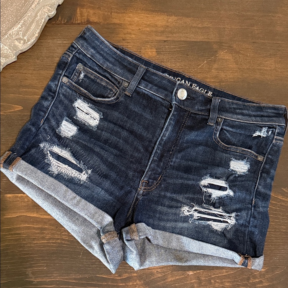 American Eagle hi rise shortie